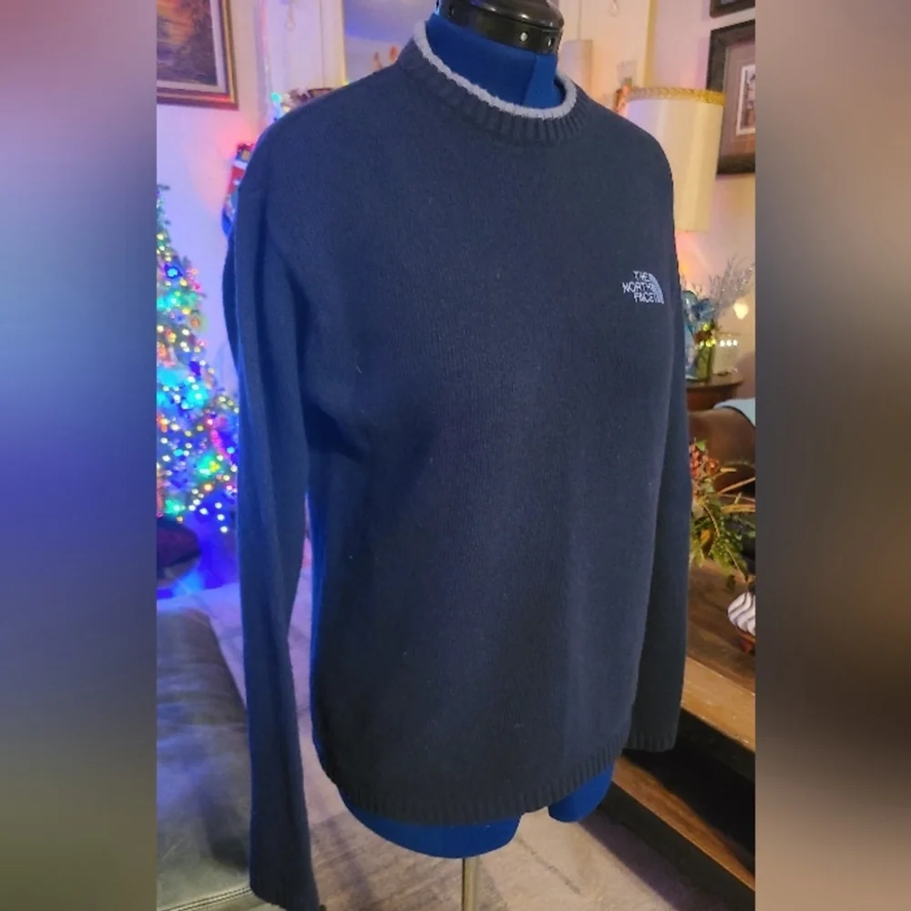 Northface mens M/M navy blue and gray. Lambs wool A5 series.vint(#1487)